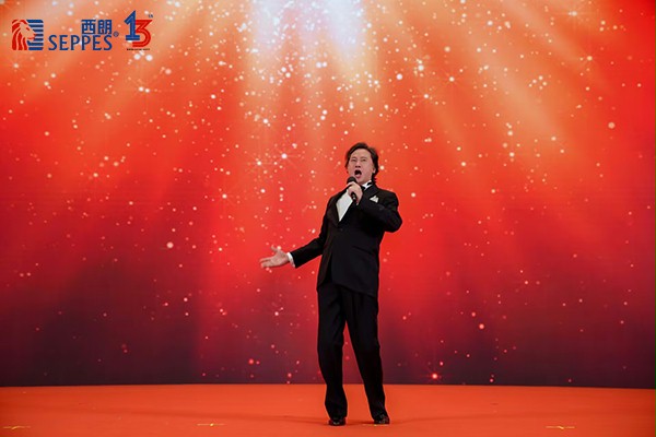 戴玉強院長傾情演唱