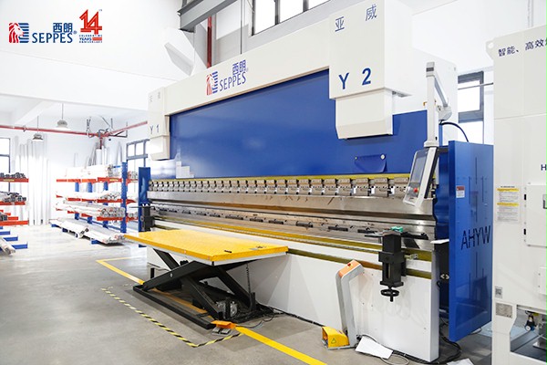 西朗折彎機設備 西朗折彎機設備