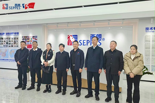 交流結束后合影留念